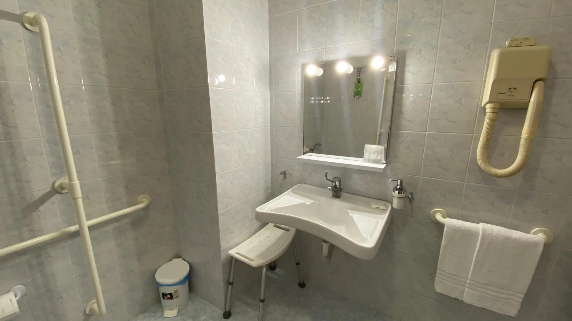 Bed & Breakfast Casa Per Ferie Suore Salesiane Dei Sacri Cuori Rome Italy