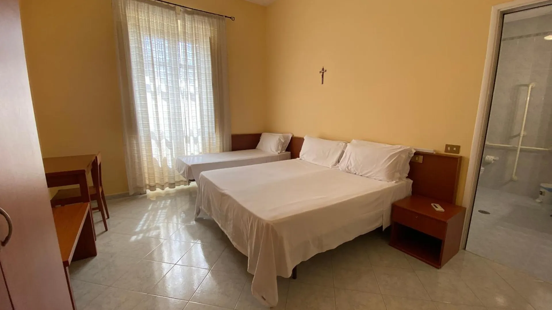 Bed & Breakfast Casa Per Ferie Suore Salesiane Dei Sacri Cuori Rome