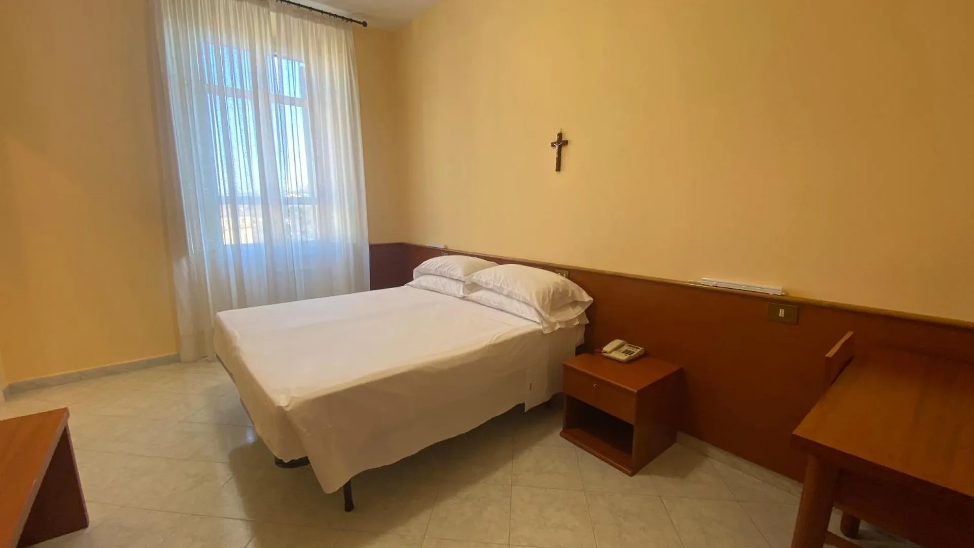 Casa Per Ferie Suore Salesiane Dei Sacri Cuori Rome Bed & Breakfast