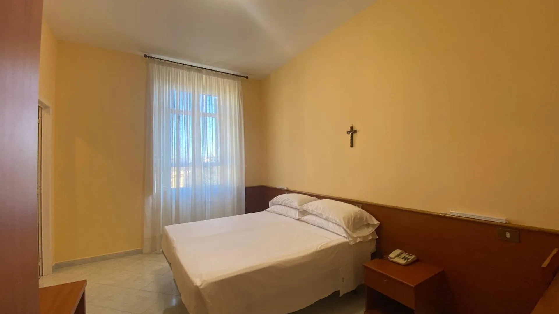 Casa Per Ferie Suore Salesiane Dei Sacri Cuori Rome Italy