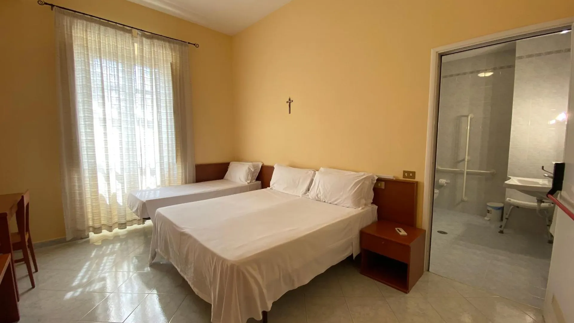 Casa Per Ferie Suore Salesiane Dei Sacri Cuori Rome 0*,  Italy