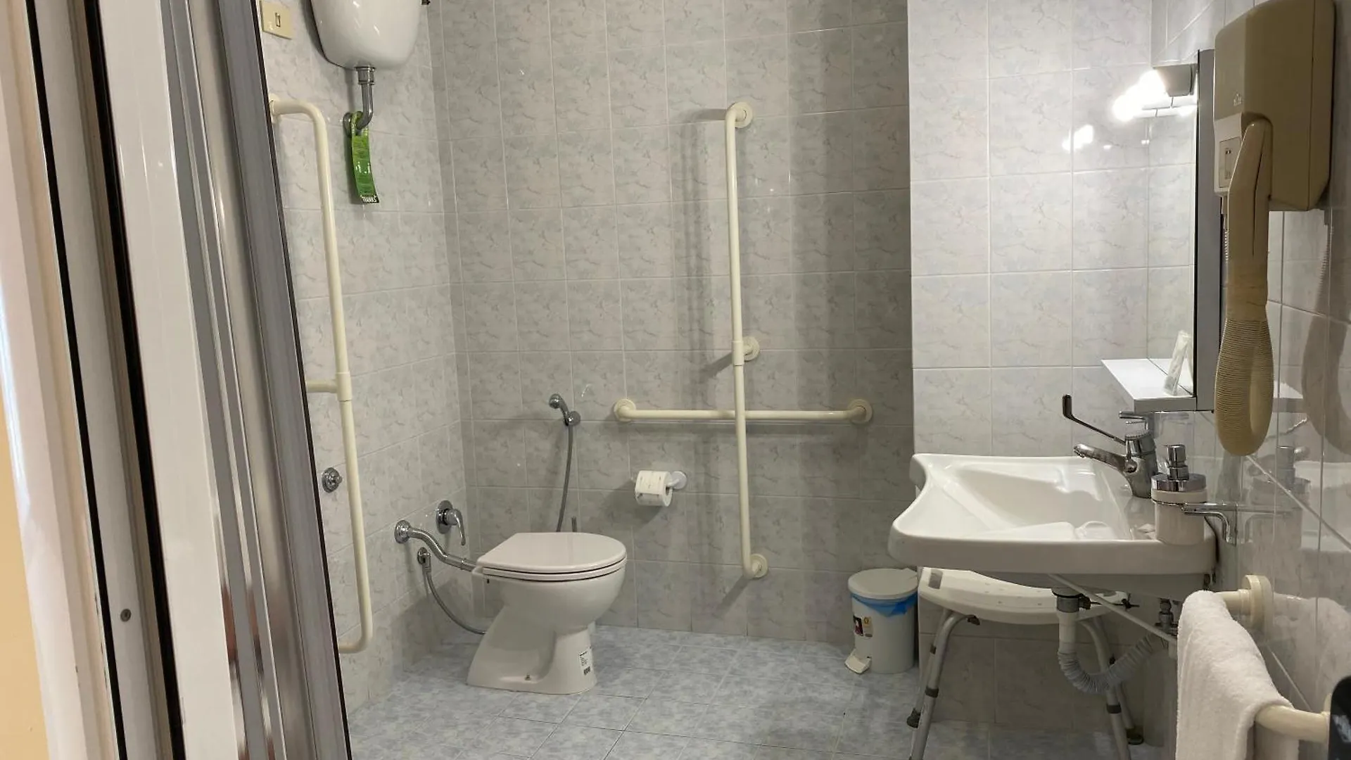 Casa Per Ferie Suore Salesiane Dei Sacri Cuori Rome 0*,  Italy
