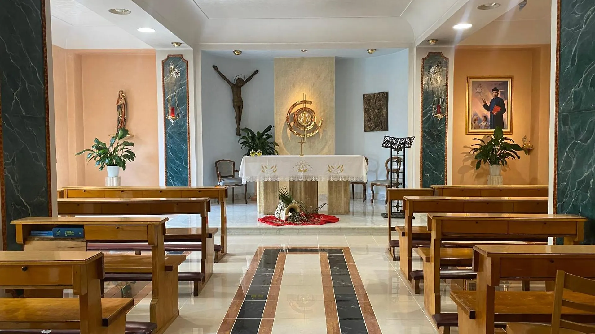 Casa Per Ferie Suore Salesiane Dei Sacri Cuori Rome 0*,